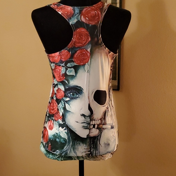 🌻 Skull & rose tank top - Picture 3 of 3